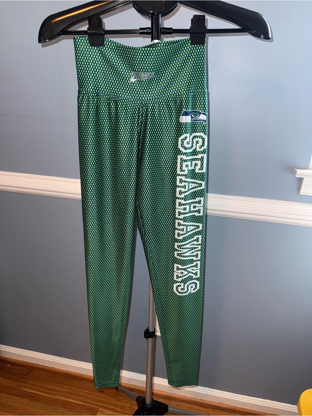 Seattle Seahawks Zubaz NFL Leggings Women S NWOT Super Bowl Champions
